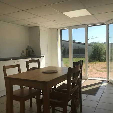 Le Petit Fleurs - 5 Min De Vichy - Jardin Cloture - Garage *